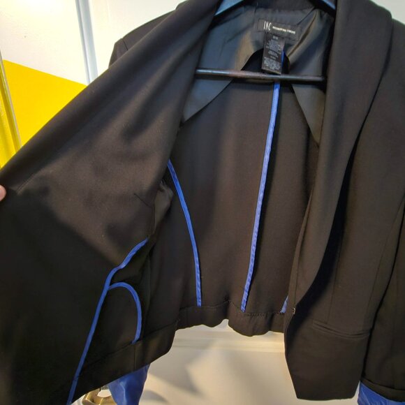 Classic Black Blazer with Blue Cuffs - Picture 4 of 12